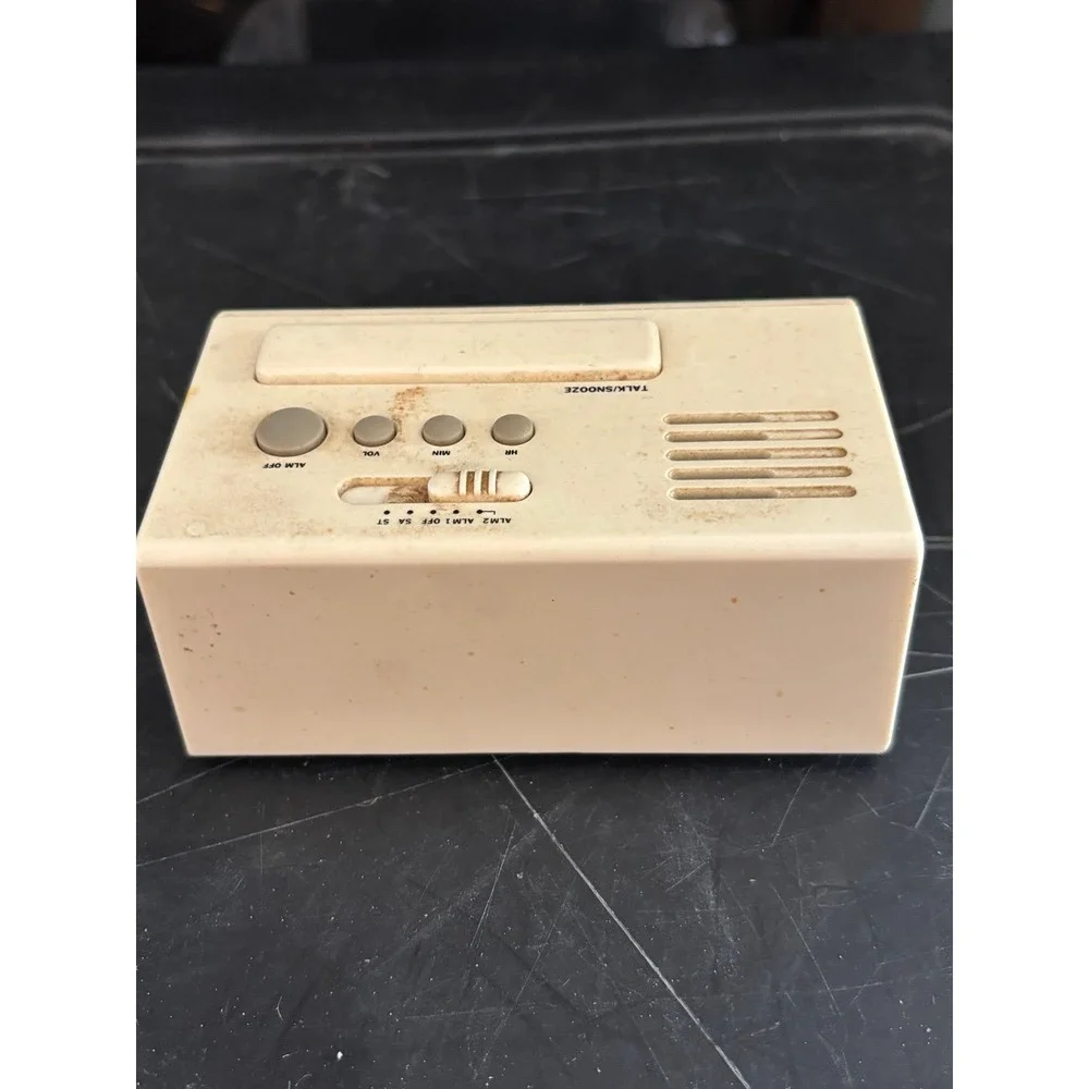 Vintage 90s Talking Digital Clock. Battery Operated